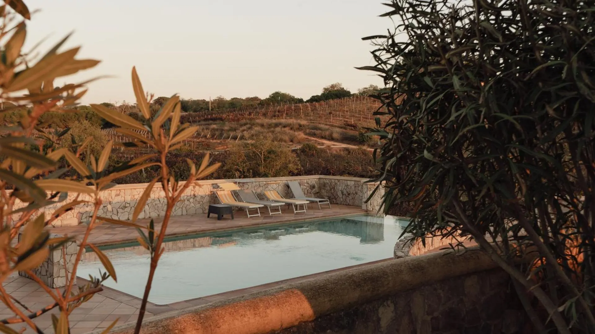 Pensjonat Quinta Dos Vales Wine Estate Estômbar